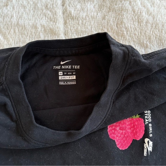 Nike Dri-fit Softball Raspberry Club T-shirt, XS - Picture 4 of 6